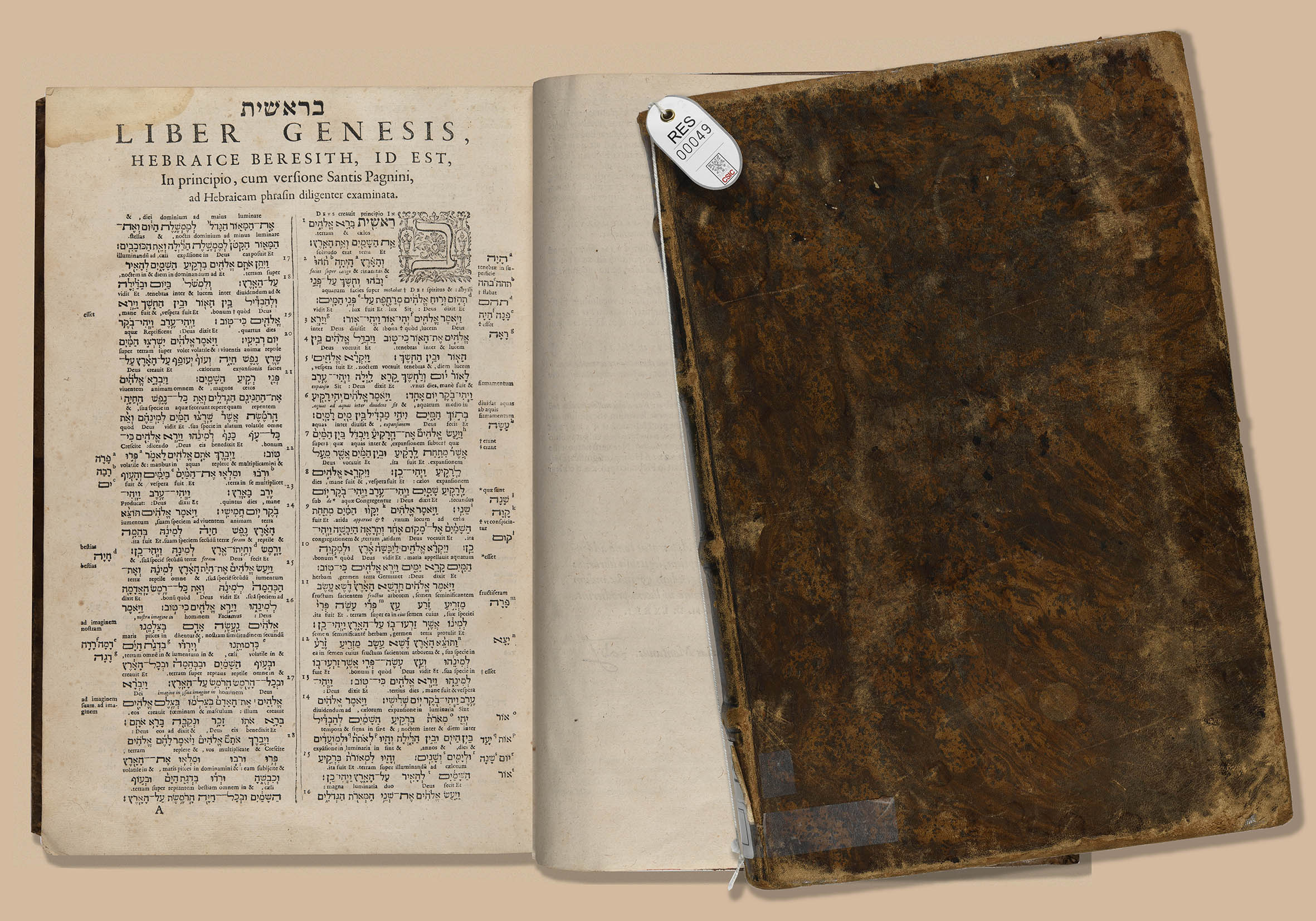 La pieza del mes de mayo de la Biblioteca Tomás Navarro Tomás está dedicada a la Biblia Hebraica de Benito Arias Montano La pieza del mes de mayo de la Biblioteca Tomás Navarro Tomás está dedicada a la Biblia Hebraica de Benito Arias Montano