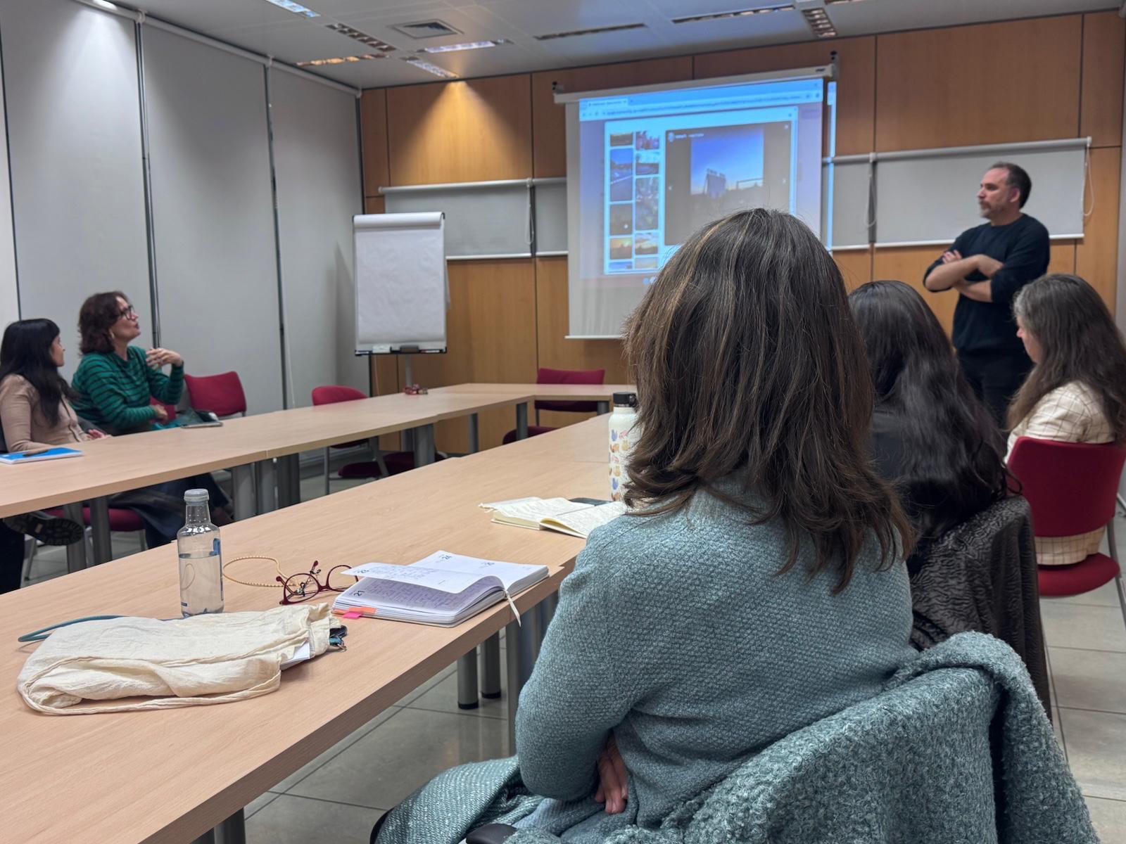 El ILLA inaugura los "Conversatorios Cronotopos" sobre gestión cultural y entorno social