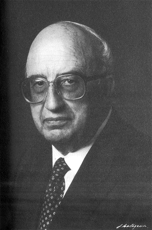 Fallece Juan María Díez Taboada, que desempeñó durante cinco años las funciones de vicedirector del antiguo Instituto “Miguel de Cervantes” de Filología Hispánica (actual ILLA) Foto de Diez Taboada