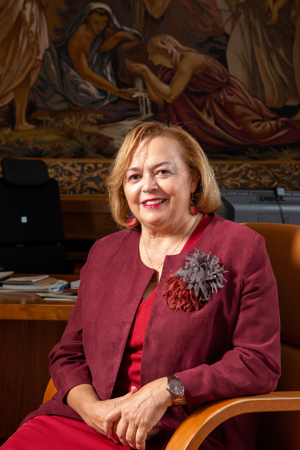 La presidenta del CSIC, Rosa Menéndez, Premio Clara Campoamor 2021