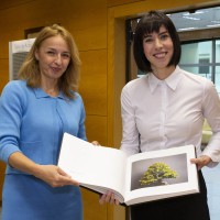 La ministra de Ciencia e Innovación, Diana Morant, visita el Centro de Ciencias Humanas y Sociales del CSIC