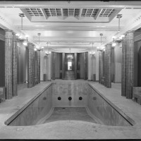 Piscina interior en el sótano del edificio del Círculo de Bellas Artes. / Luis Lladó