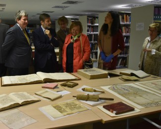 La presidenta del CSIC visita la biblioteca Tomás Navarro Tomás La presidenta del CSIC visita la biblioteca Tomás Navarro Tomás